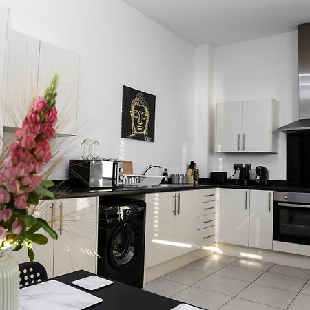 Appartement Luxurious & Lavish Salford Quays Free Parking à Manchester Extérieur photo